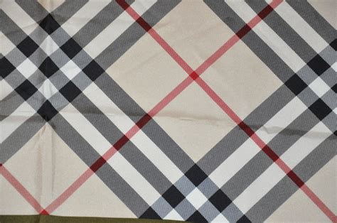 Burberry signature plaid